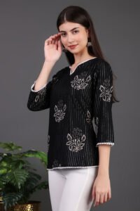 casual-regular-sleeves-printed-women-black-white-top